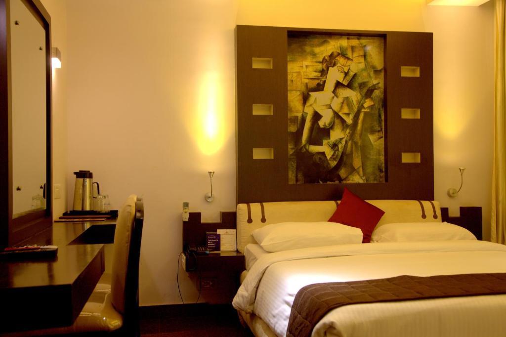 Hotel Gokulam Park Madras Buitenkant foto