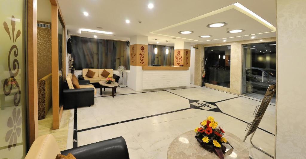 Hotel Gokulam Park Madras Buitenkant foto